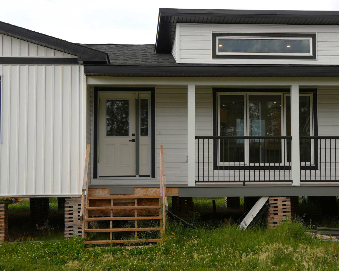 Elevating Alberta's home offerings / Experience service excellence every step of the way